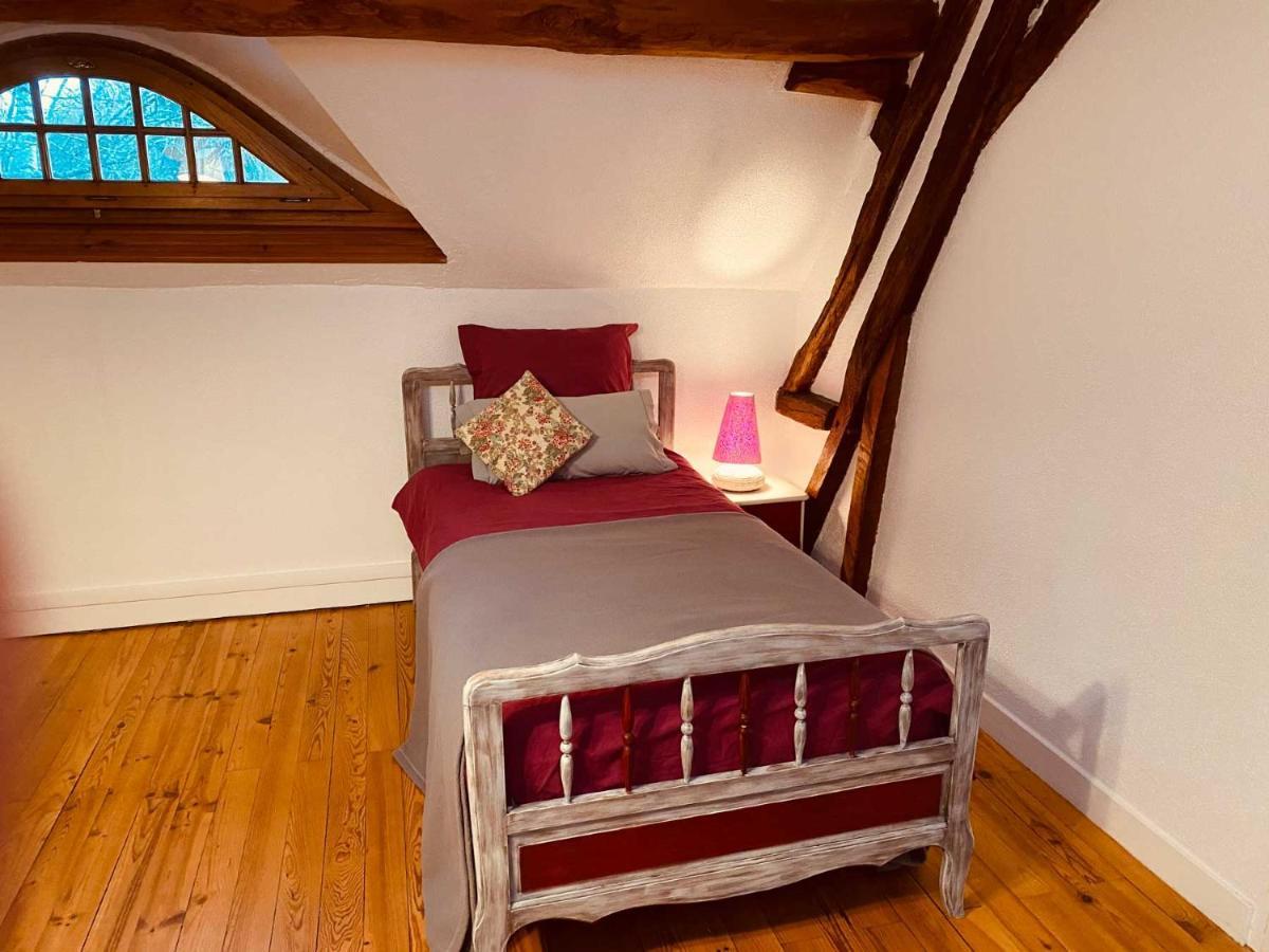 Bed and Breakfast Le Moulin De Pasnel Monteaux Exterior foto